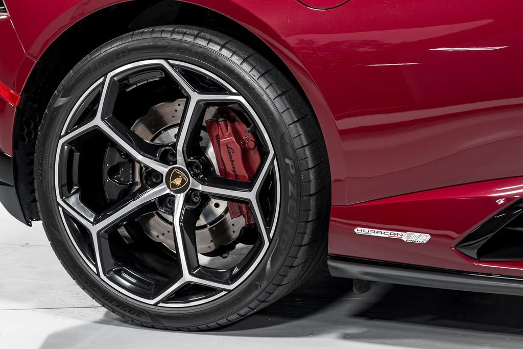 Used 2022 Lamborghini Huracan EVO RWD image 54