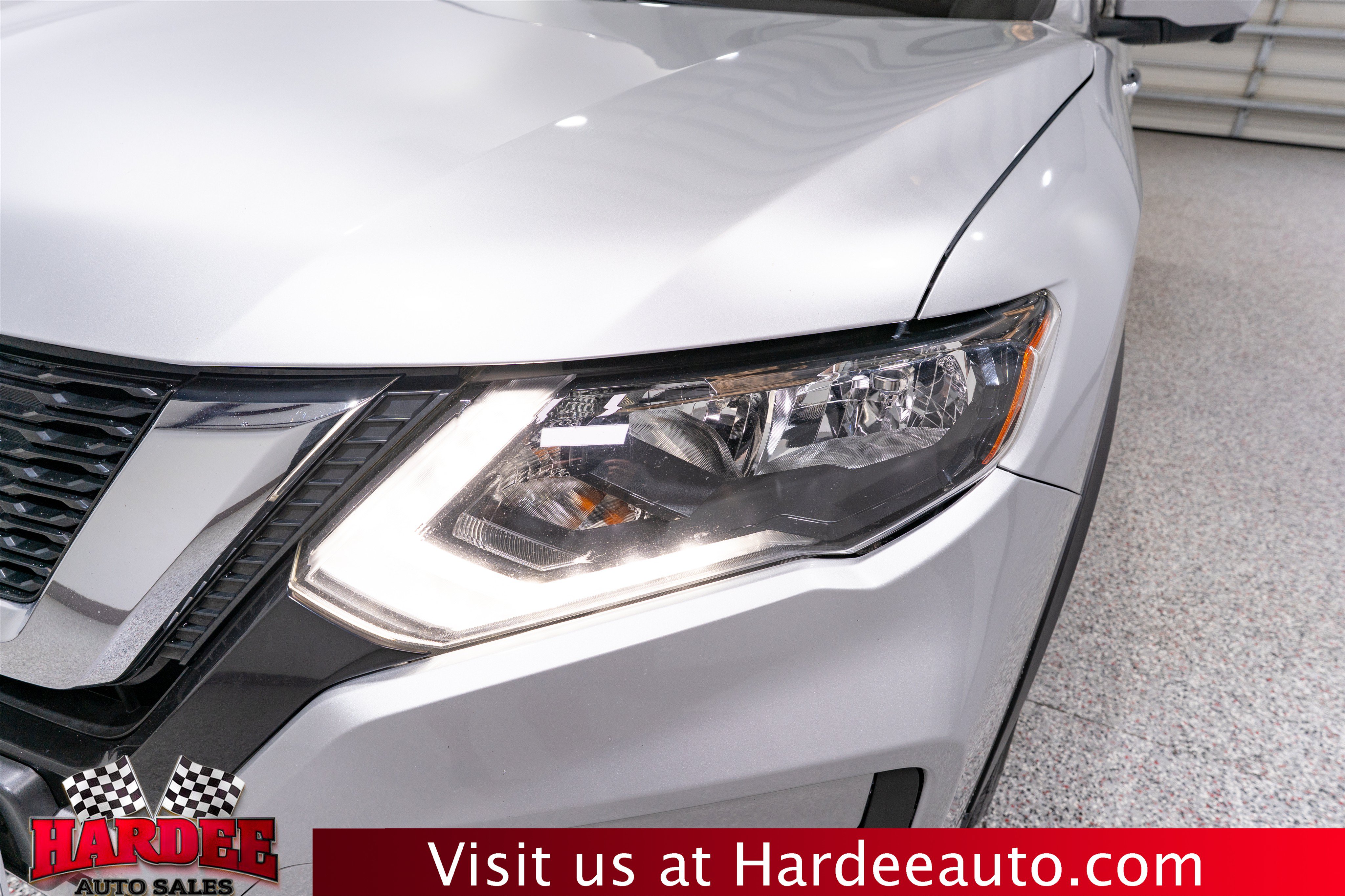 Used 2018 Nissan Rogue SL FWD image 8