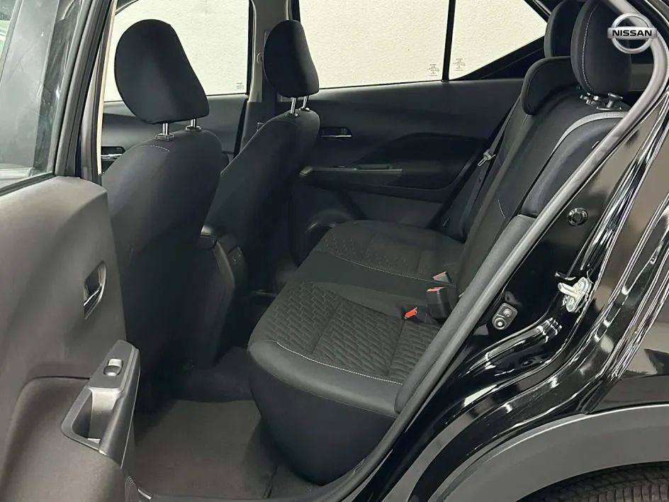Used 2023 Nissan Kicks SV image 16