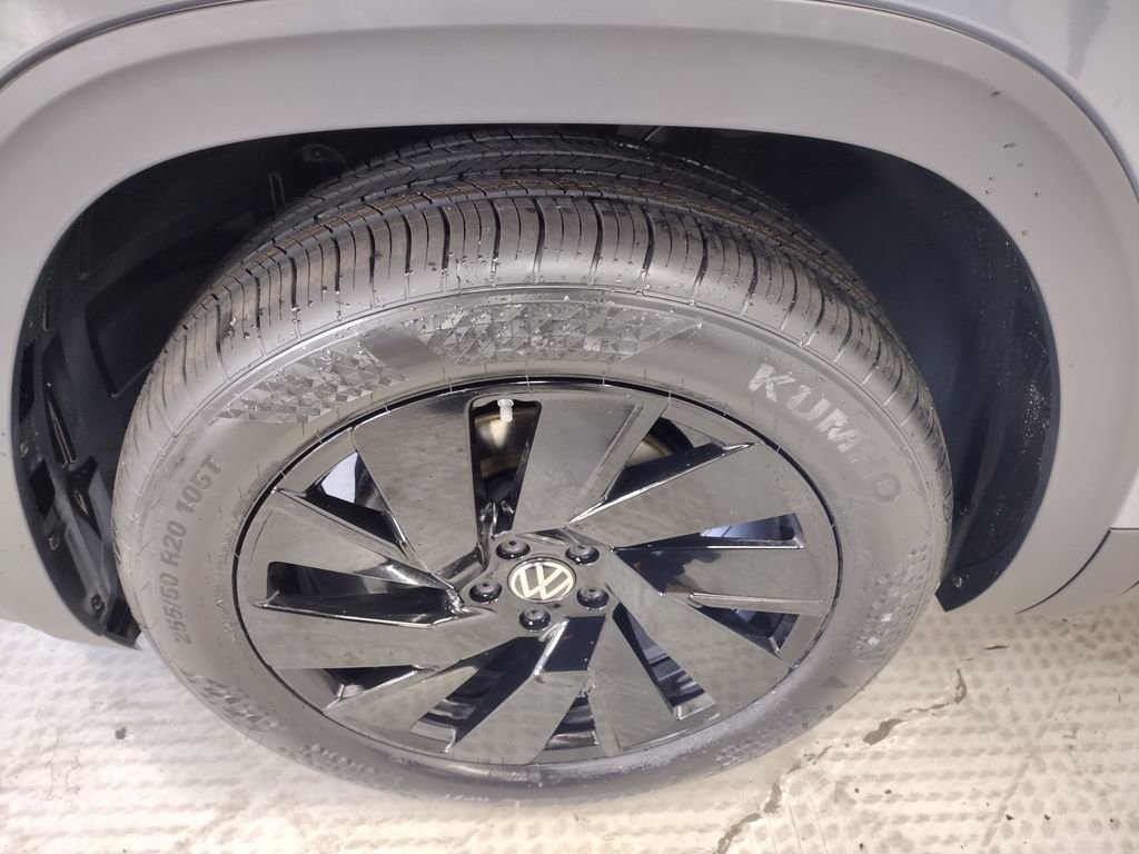 New 2026 Volkswagen Atlas SE image 5