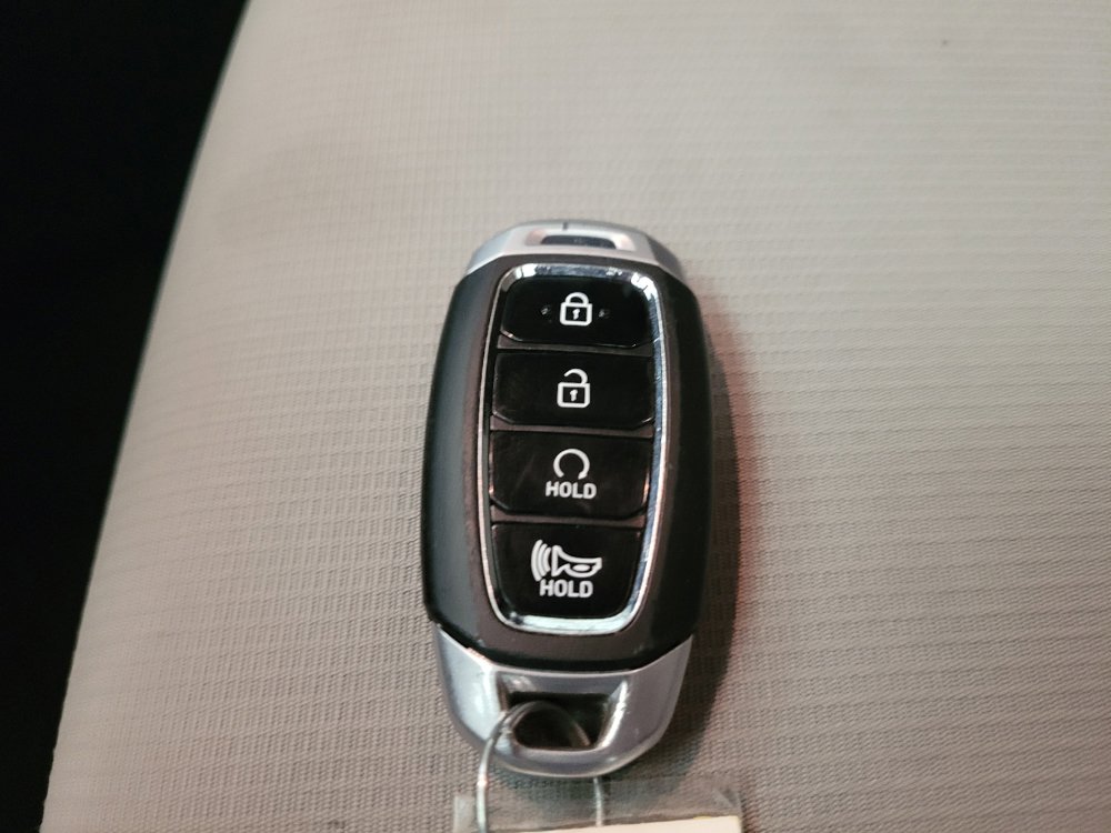 Used 2021 Hyundai Venue SEL w/ Premium Package FWD image 32