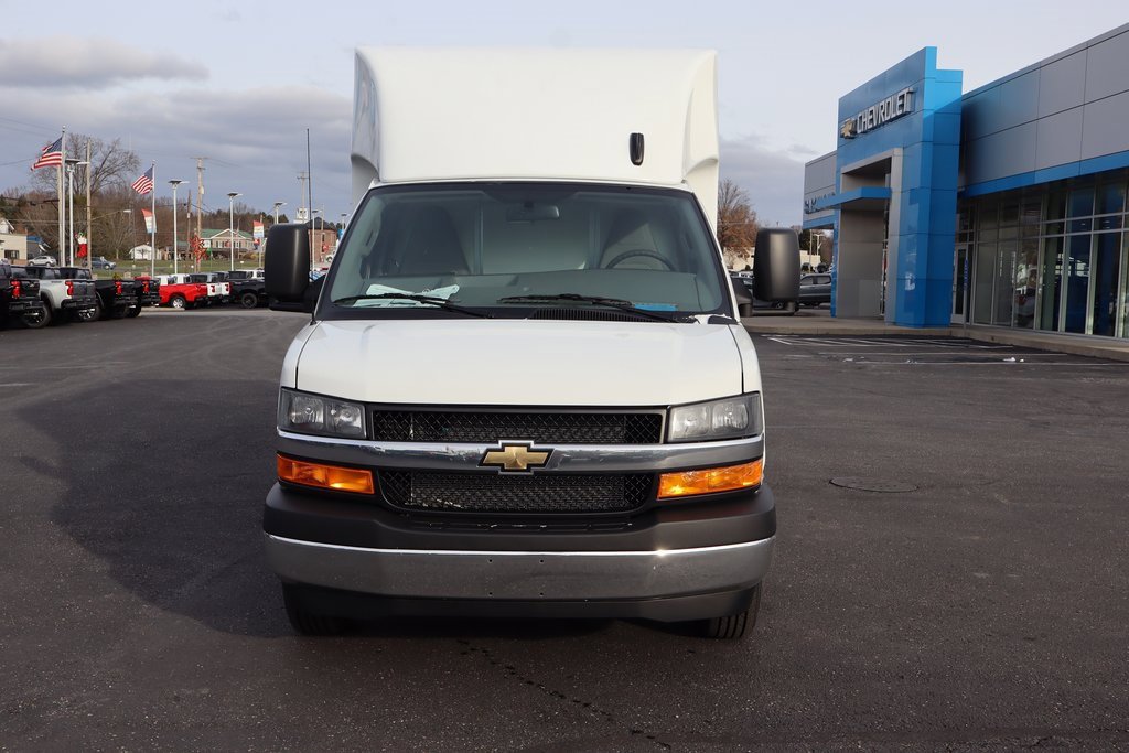 New 2025 Chevrolet Express 3500 w/ Power Convenience Package image 20