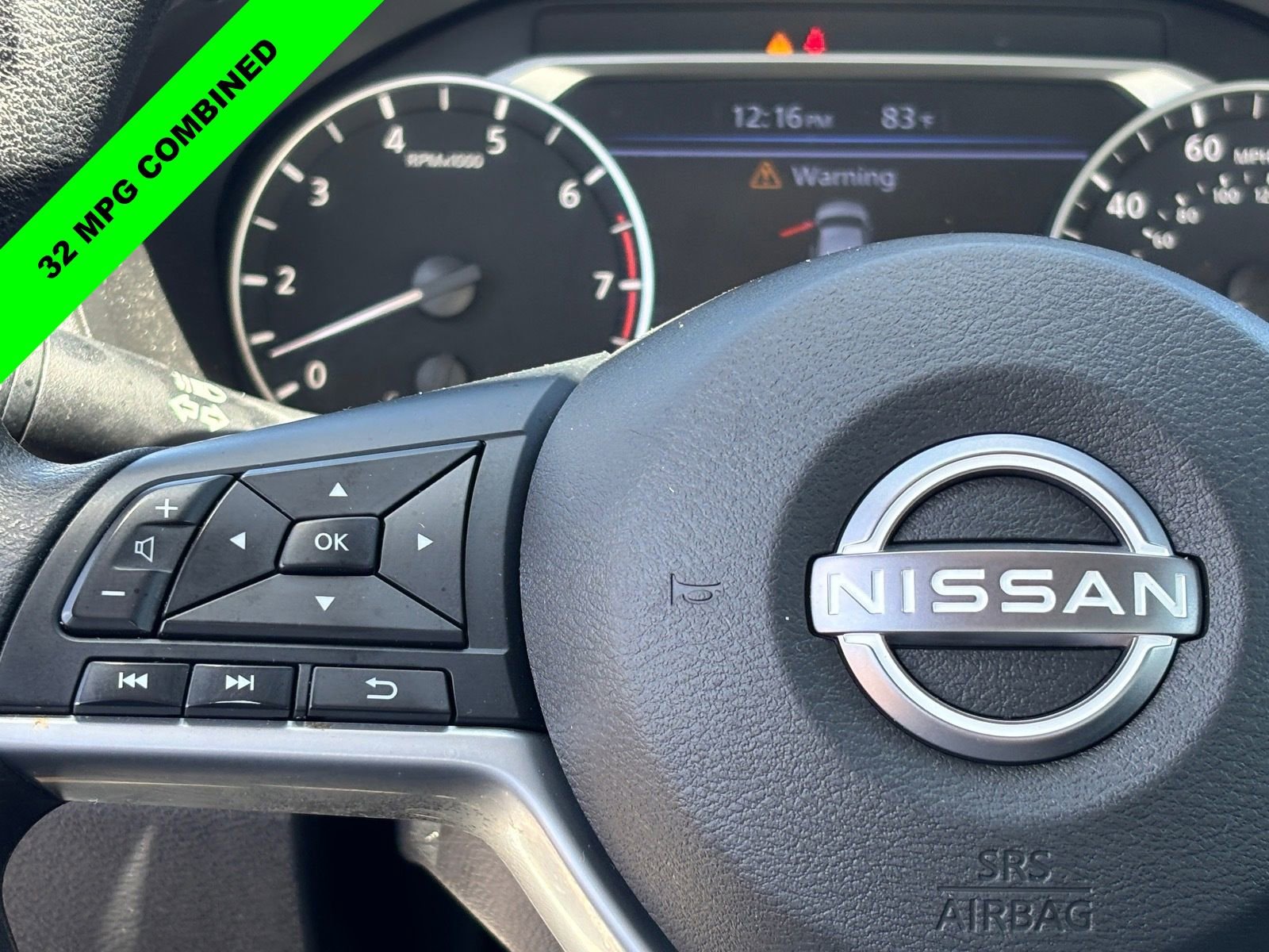 Used 2025 Nissan Altima 2.5 SV FWD image 19