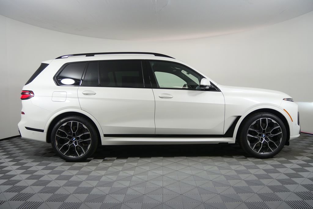 New 2026 BMW X7 xDrive40i w/ Executive Package image 2