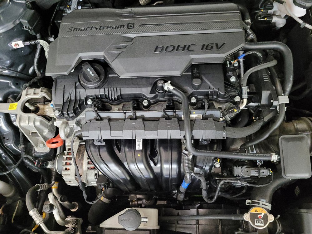 Used 2024 Hyundai Elantra SEL FWD image 30