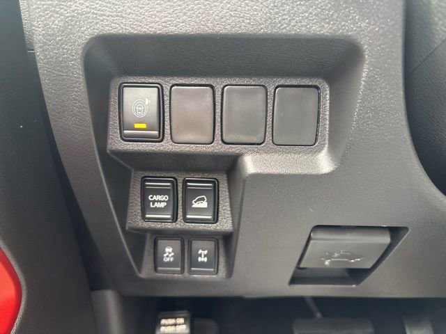 Used 2024 Nissan Frontier PRO-4X w/ Technology Package image 23