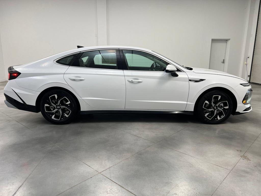 Used 2025 Hyundai Sonata SEL FWD image 10