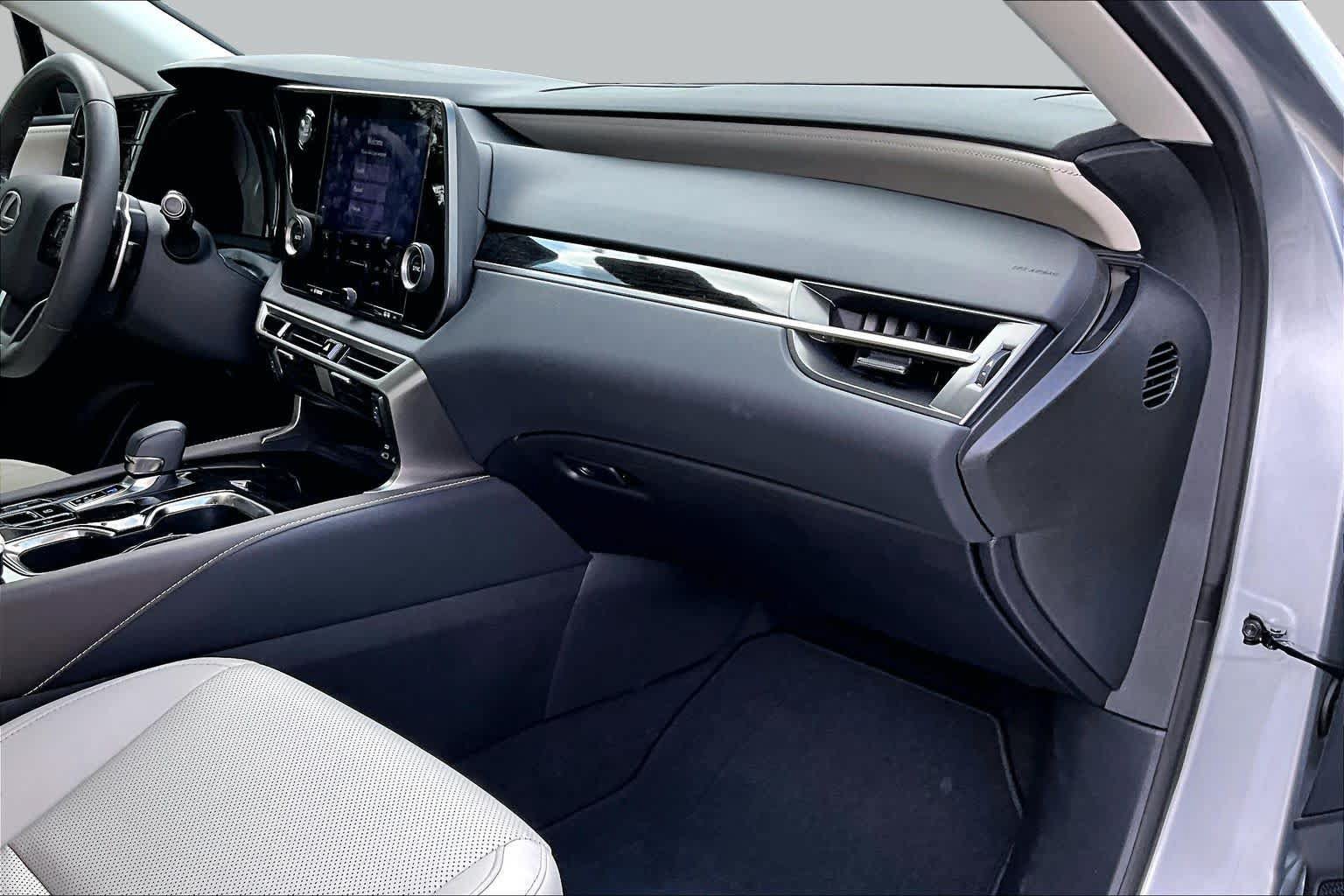 Used 2024 Lexus RX 350 FWD w/ Technology Package image 19