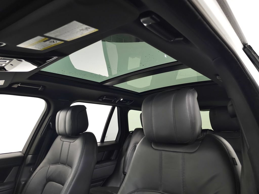 Used 2019 Land Rover Range Rover Supercharged AWD/4WD image 18