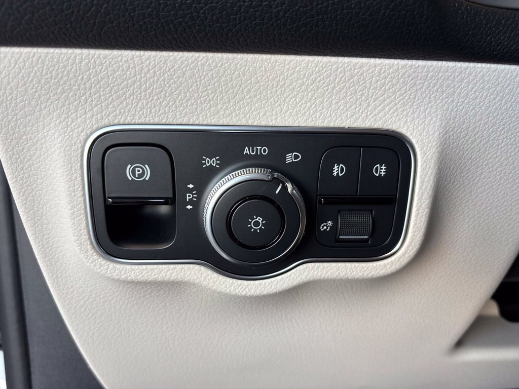 Certified 2026 Mercedes-Benz GLB 250 4MATIC image 22