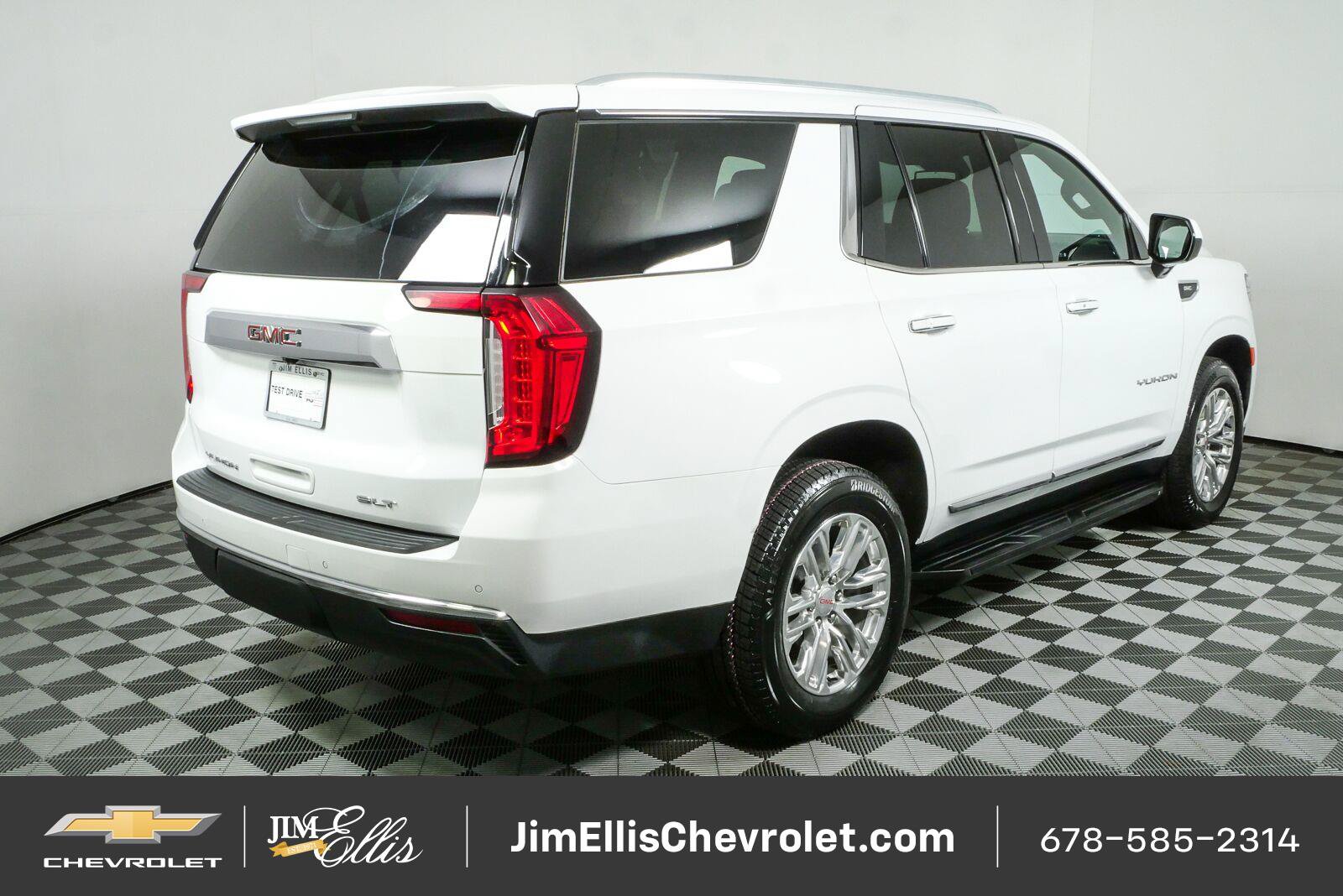 Certified 2023 GMC Yukon SLT RWD image 3