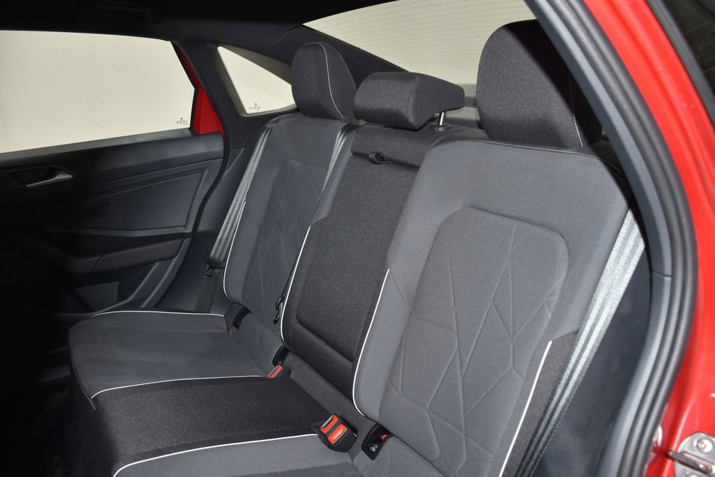 Used 2025 Volkswagen Jetta Sport image 29