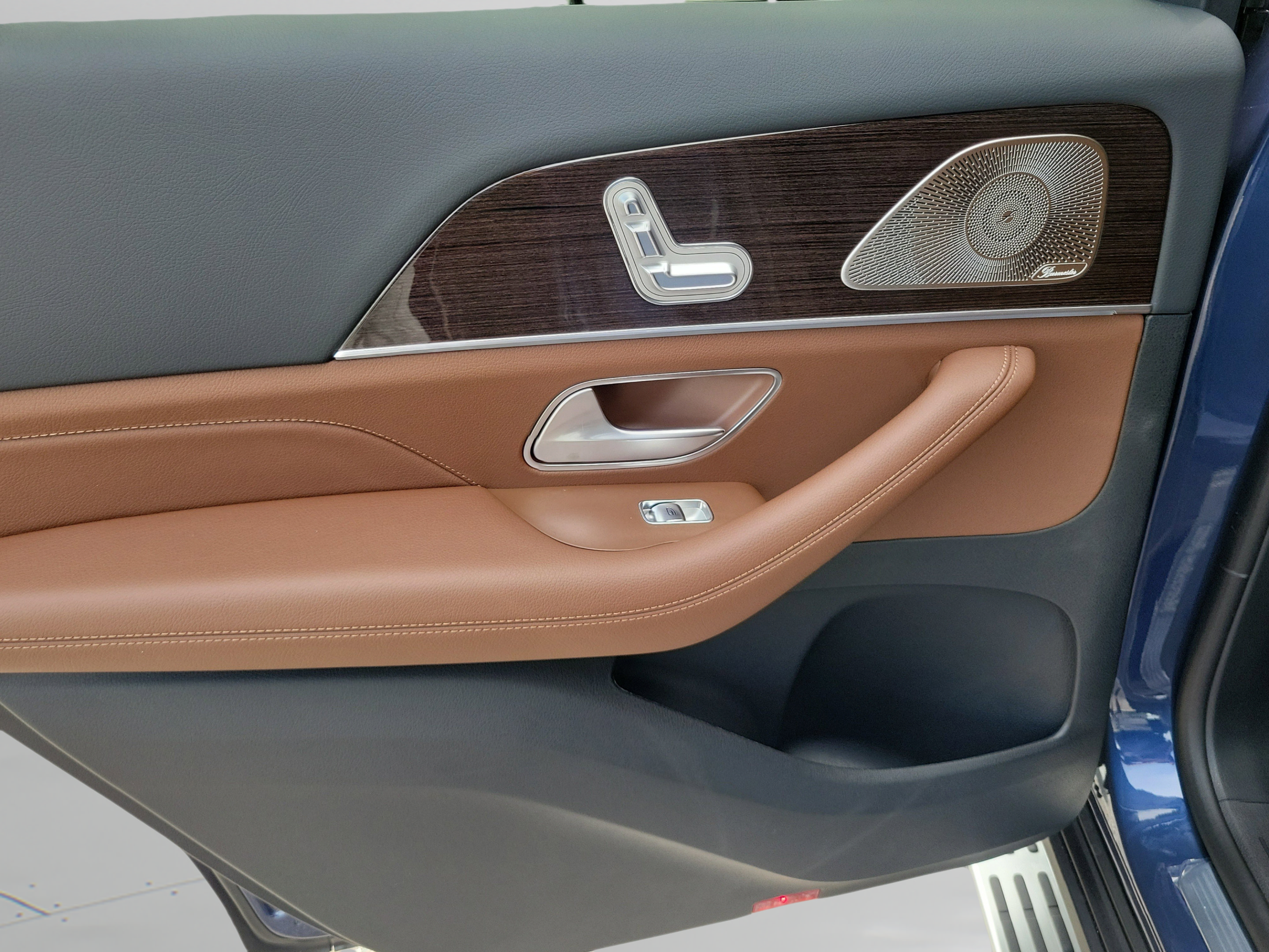 New 2026 Mercedes-Benz GLS 450 4MATIC image 5