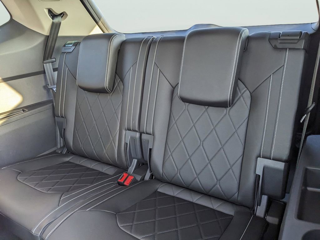 Used 2025 Volkswagen Atlas SEL Premium R-Line image 19