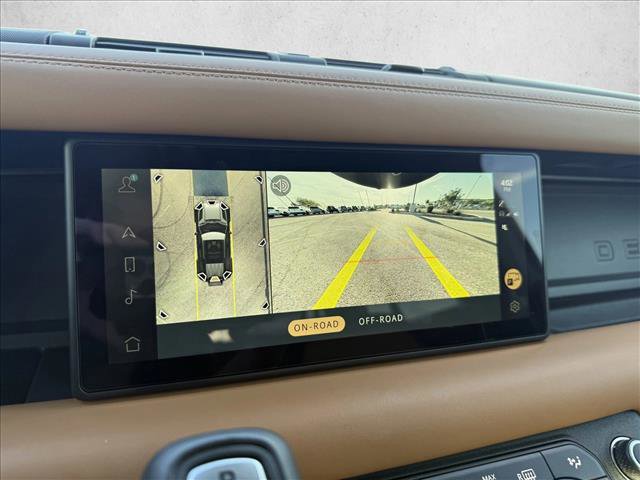 Used 2024 Land Rover Defender 110 X-Dynamic SE image 18