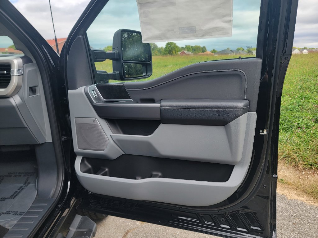 New 2026 Ford F350 XLT image 33