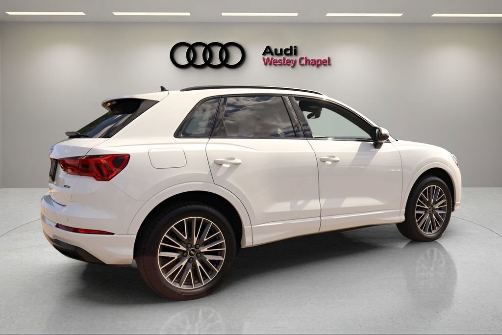 Used 2023 Audi Q3 2.0T Premium w/ Convenience Package image 5