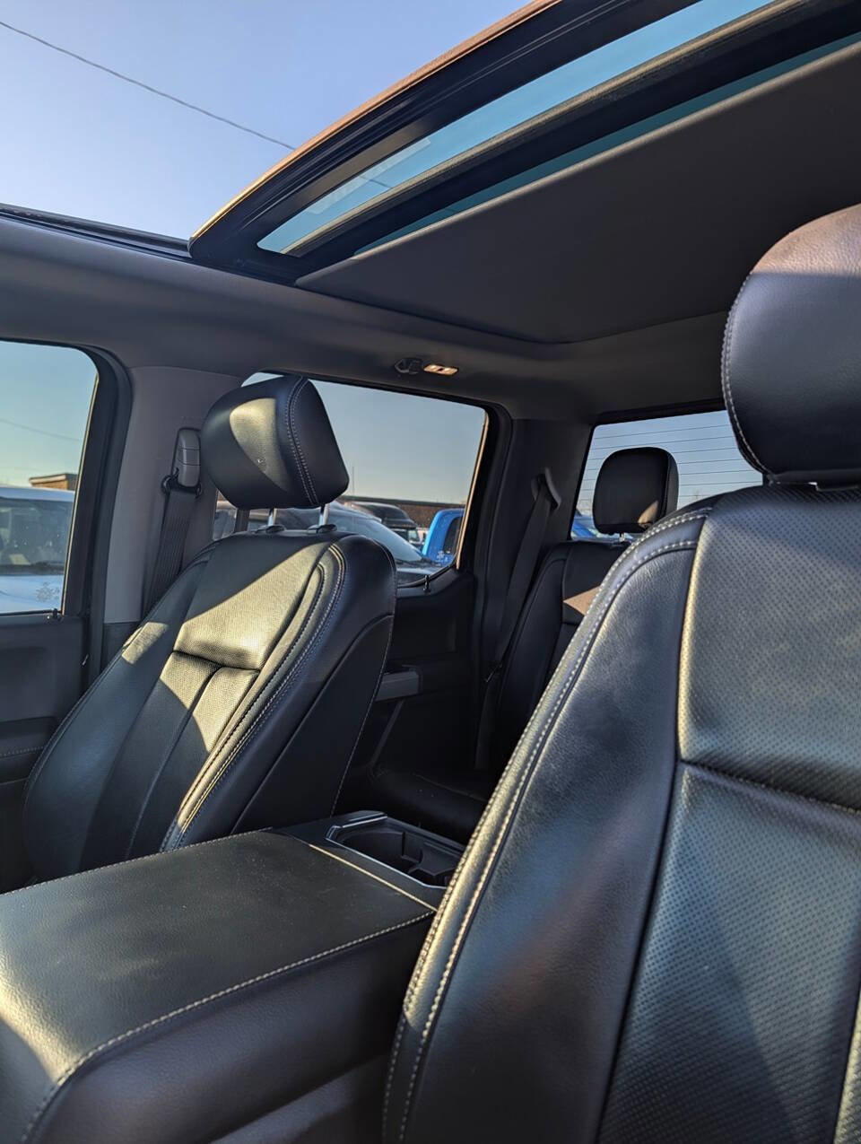 Used 2018 Ford F150 Lariat w/ Equipment Group 502A Luxury image 33