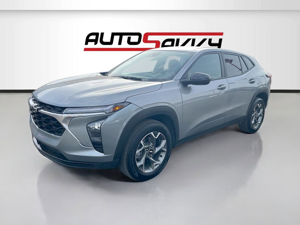 Used 2024 Chevrolet Trax RS FWD image 3