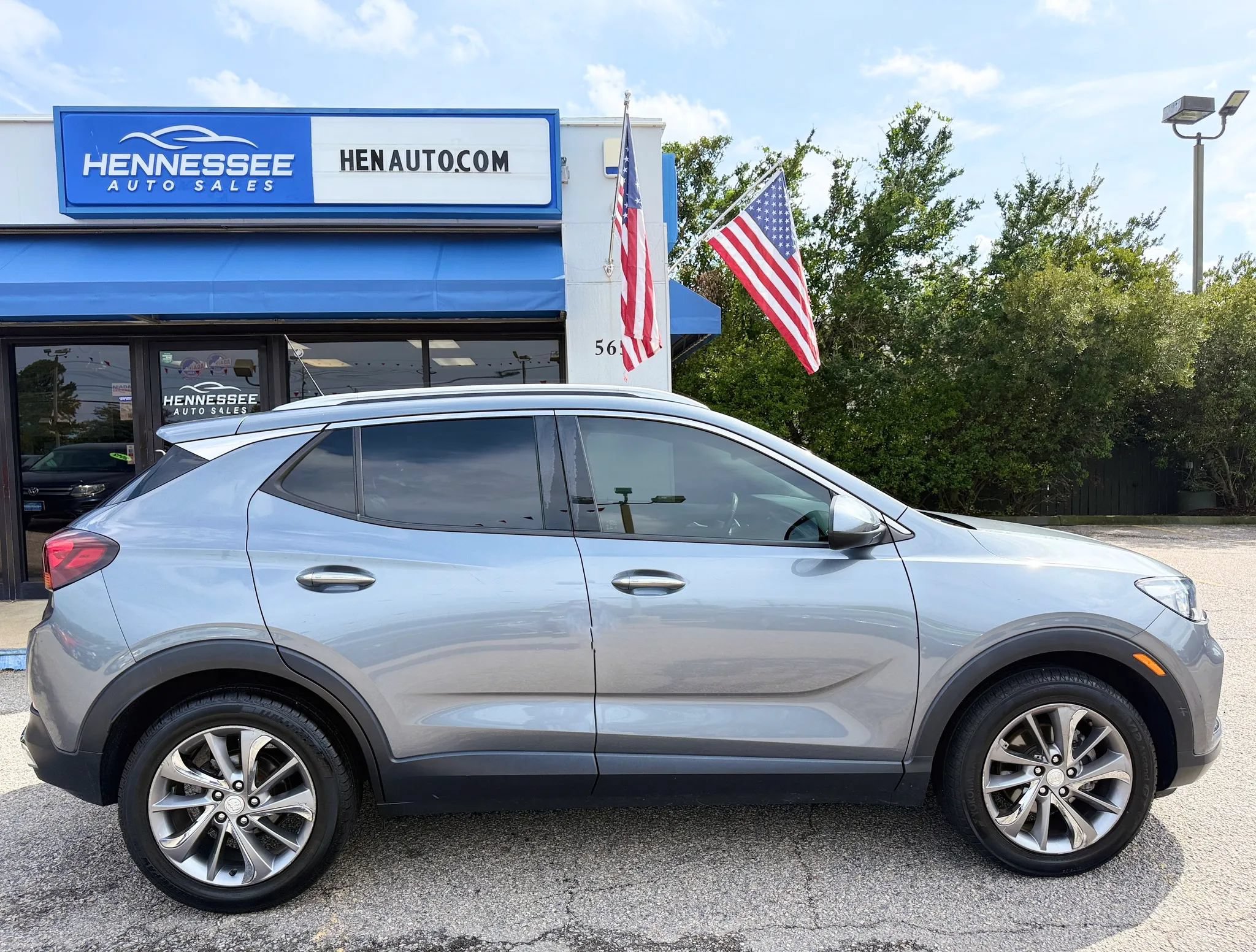 Used 2021 Buick Encore GX Essence w/ Experience Buick Package FWD image 30