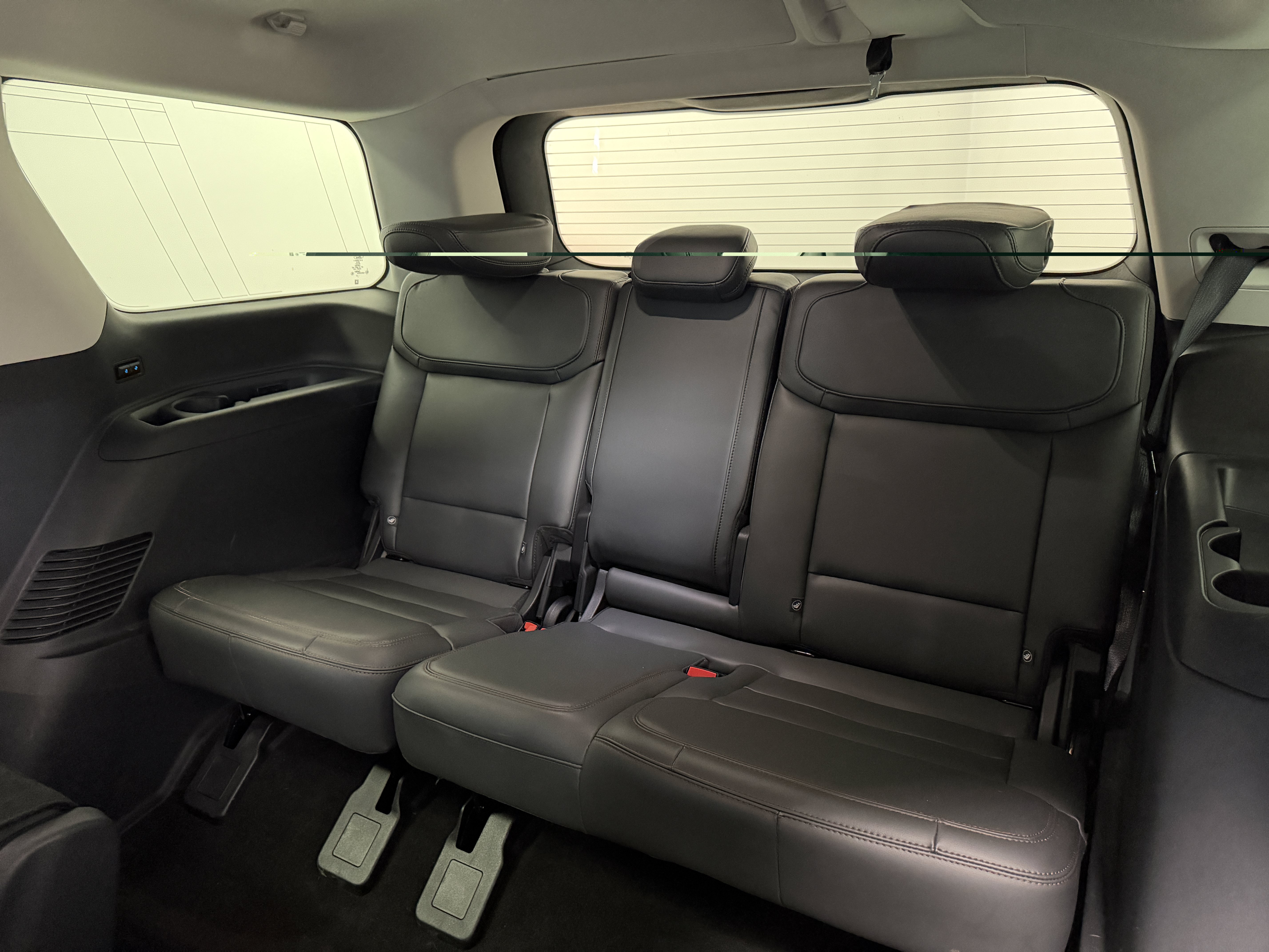 Used 2025 Ford Expedition Active AWD/4WD image 26