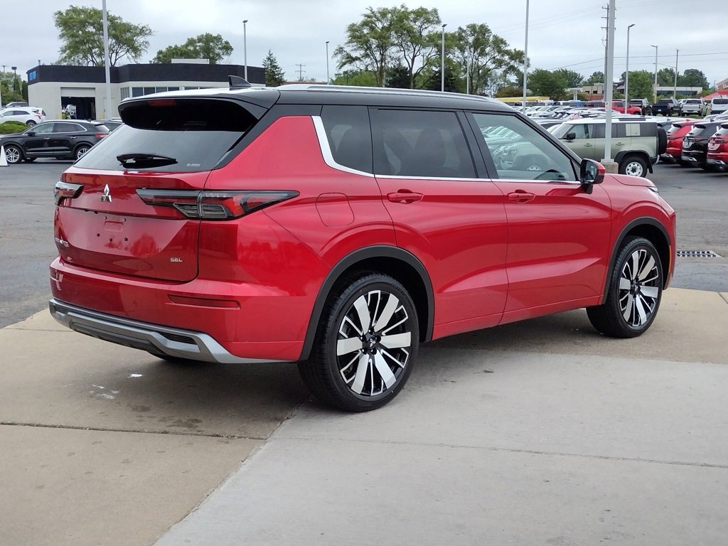 New 2025 Mitsubishi Outlander SEL image 15