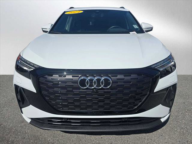 Used 2024 Audi Q4 e-tron Prestige image 8