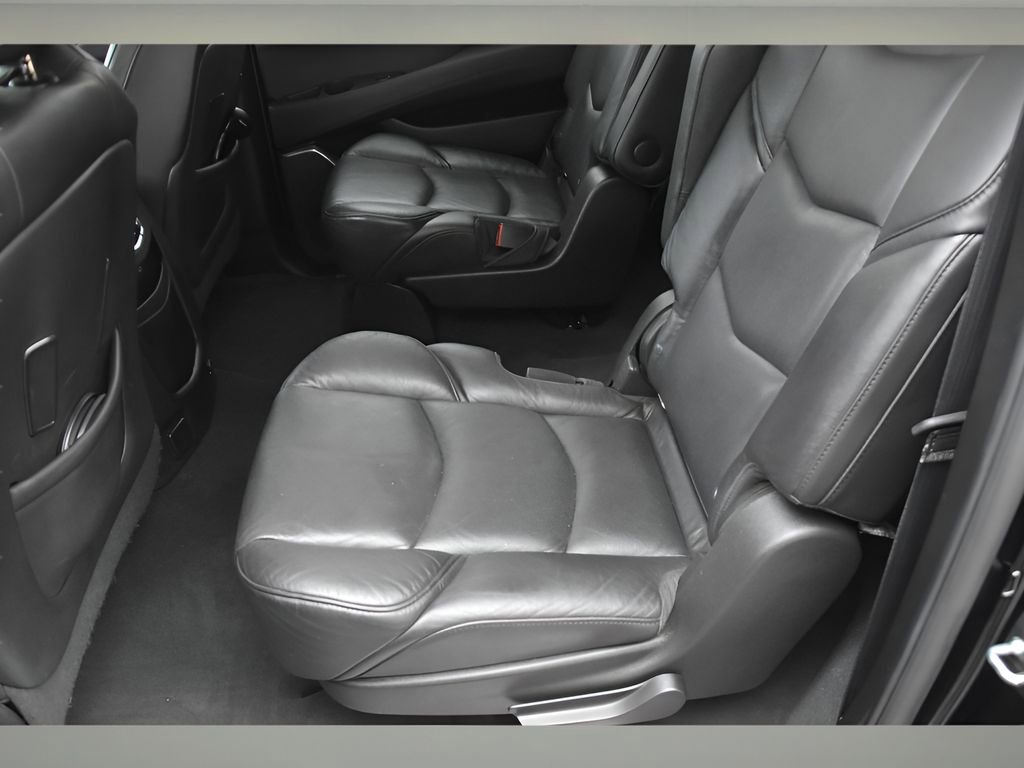 Used 2019 Cadillac Escalade ESV Luxury image 16