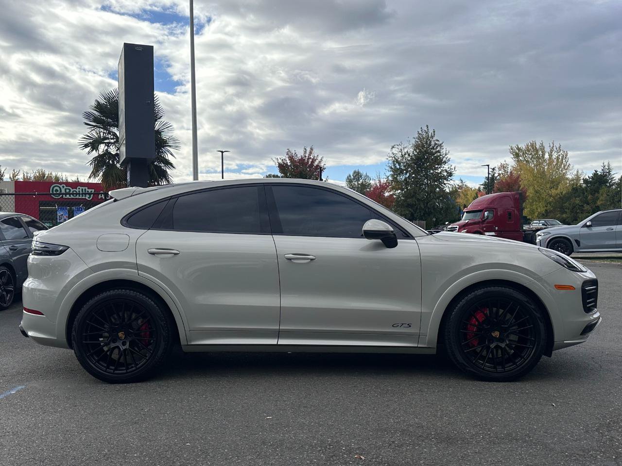 Used 2021 Porsche Cayenne GTS AWD/4WD image 42