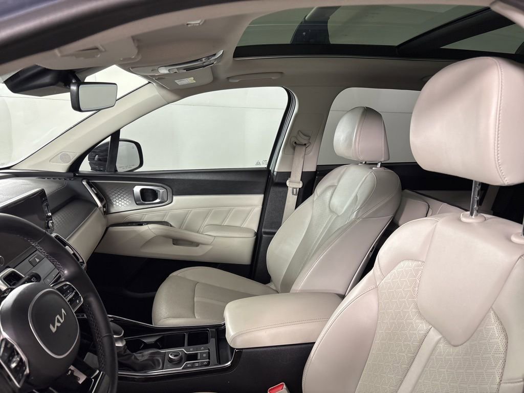 Used 2023 Kia Sorento SX image 25