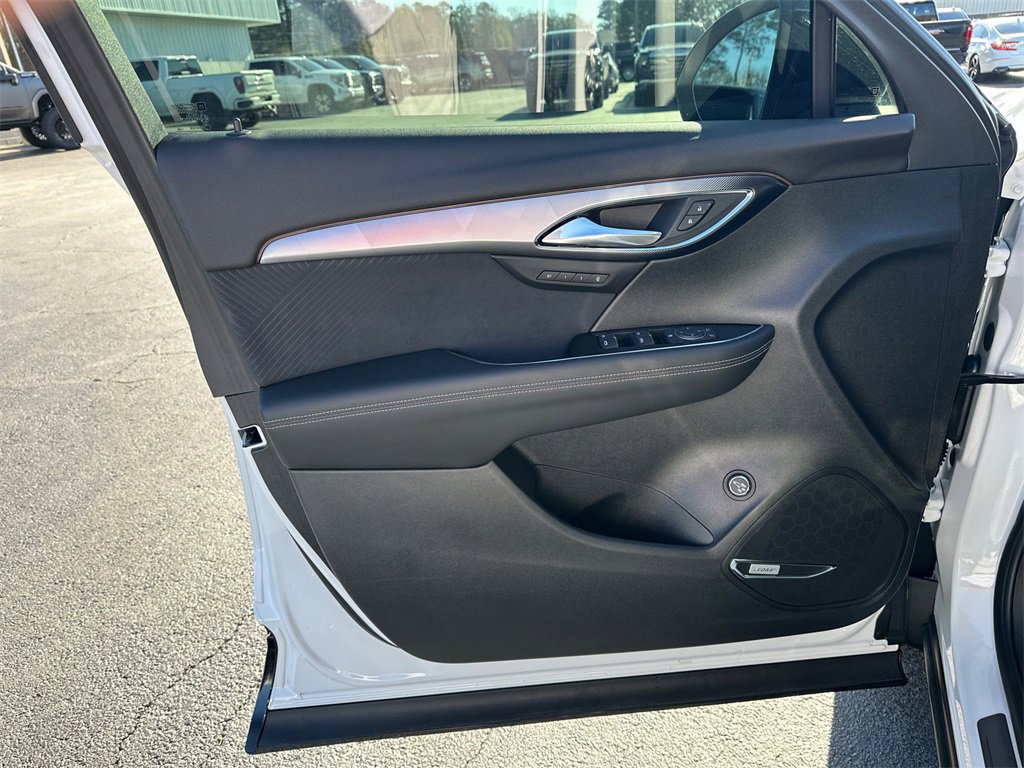 Used 2025 Buick Envision Sport Touring image 11