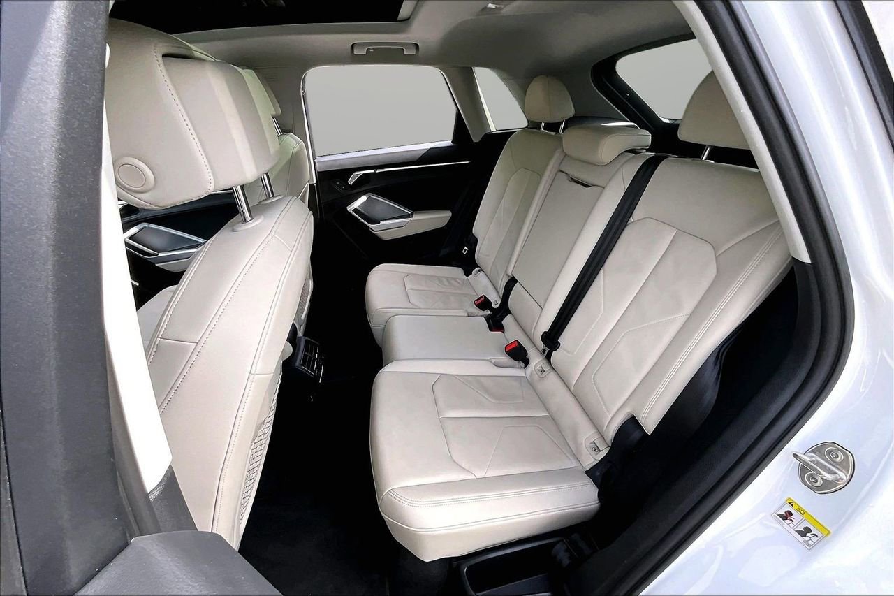 Used 2025 Audi Q3 2.0T Premium AWD/4WD image 22
