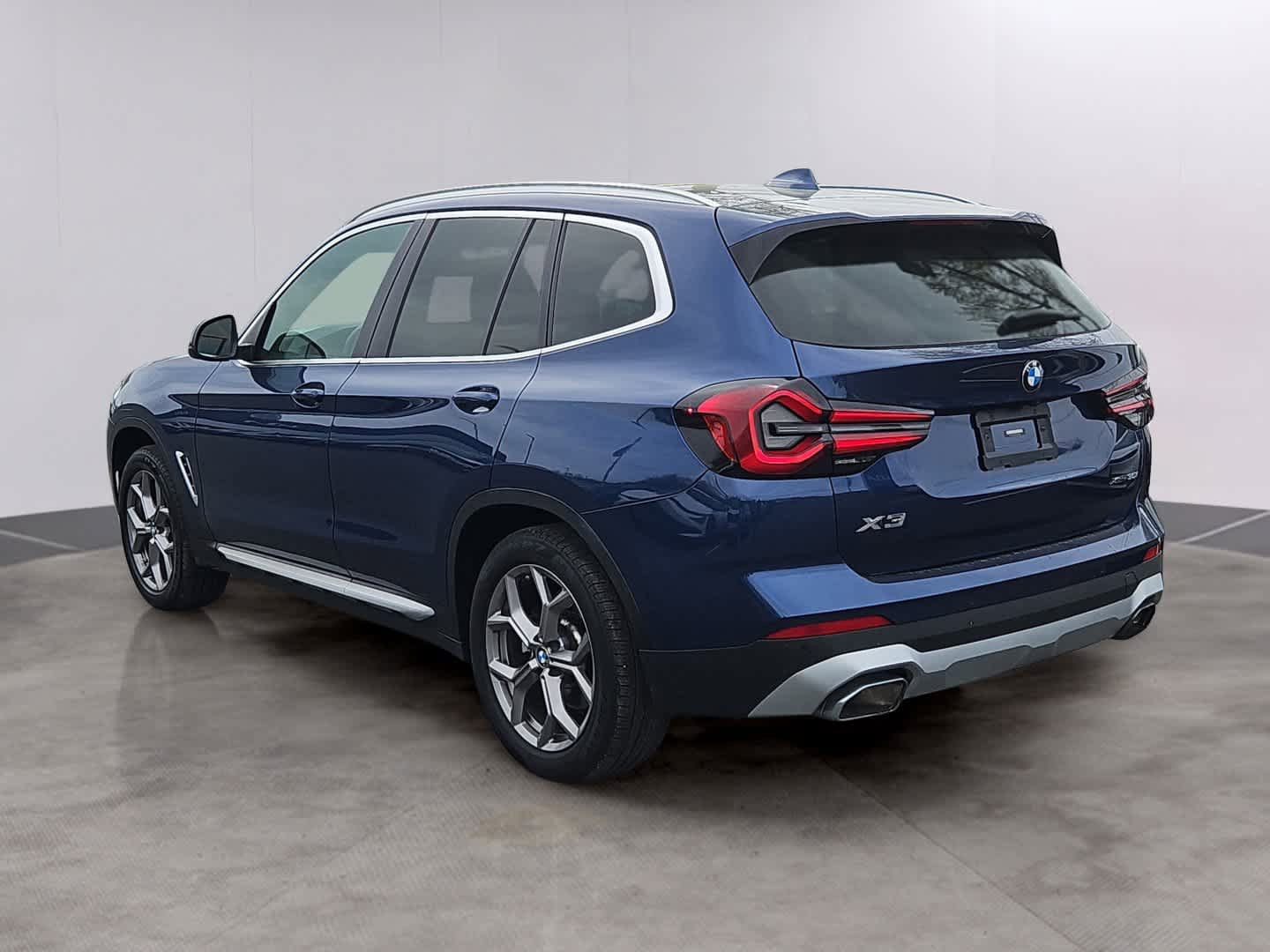 Used 2023 BMW X3 xDrive30i w/ Premium Package AWD/4WD image 6