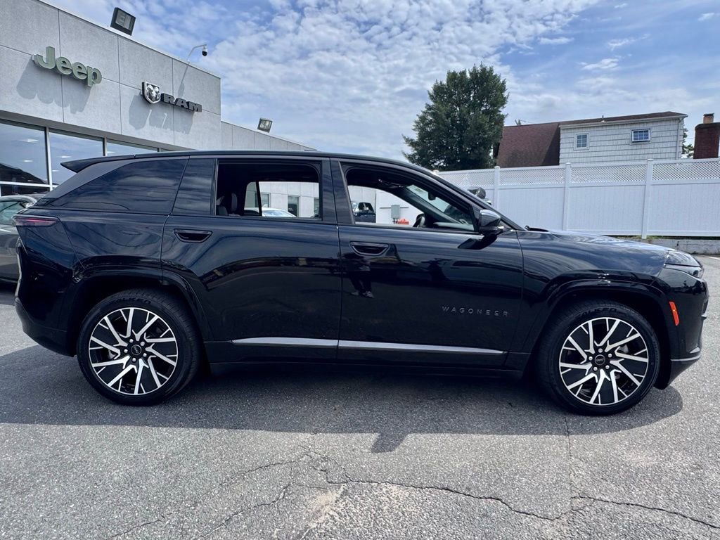 New 2025 Jeep Wagoneer S Limited AWD/4WD image 9
