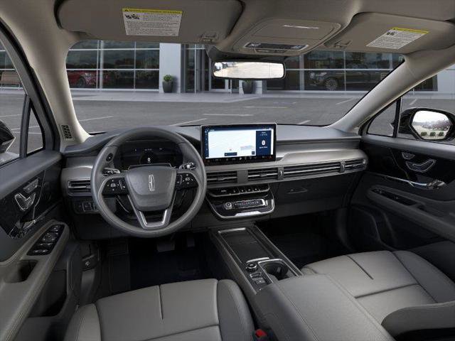 New 2025 Lincoln Corsair AWD image 9
