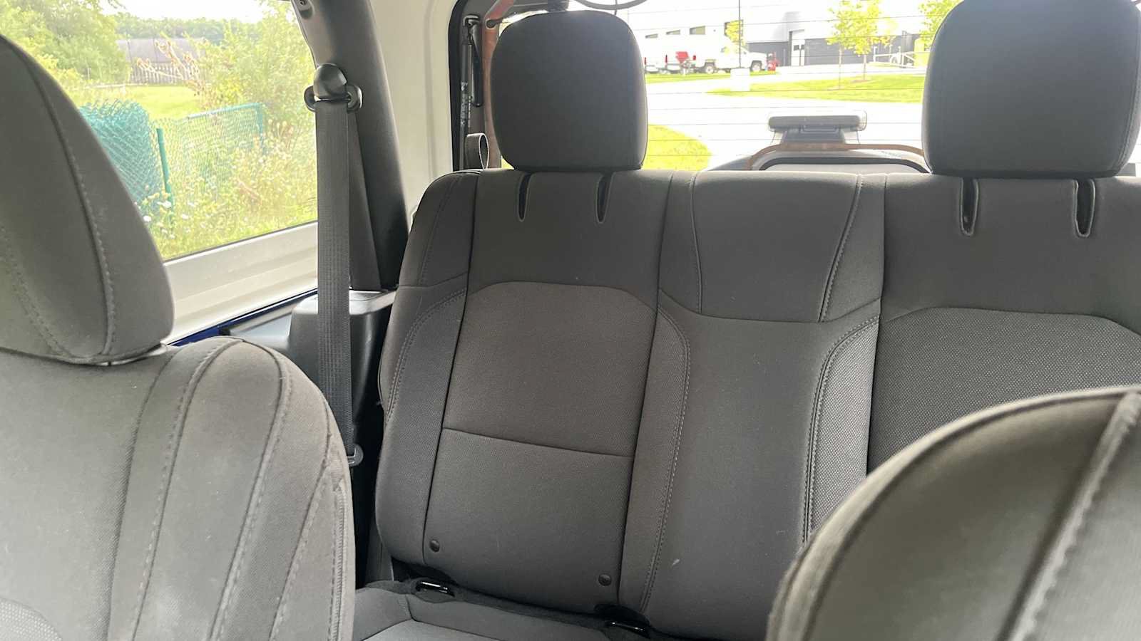 Used 2019 Jeep Wrangler Sport AWD/4WD image 30
