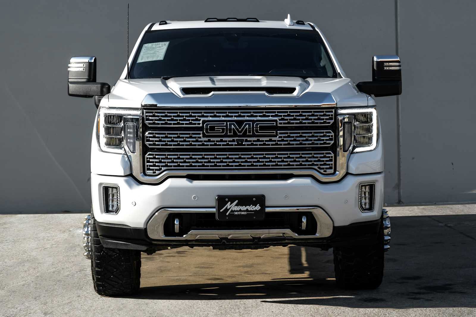 Used 2022 GMC Sierra 3500 Denali w/ Denali Ultimate Package AWD/4WD image 6