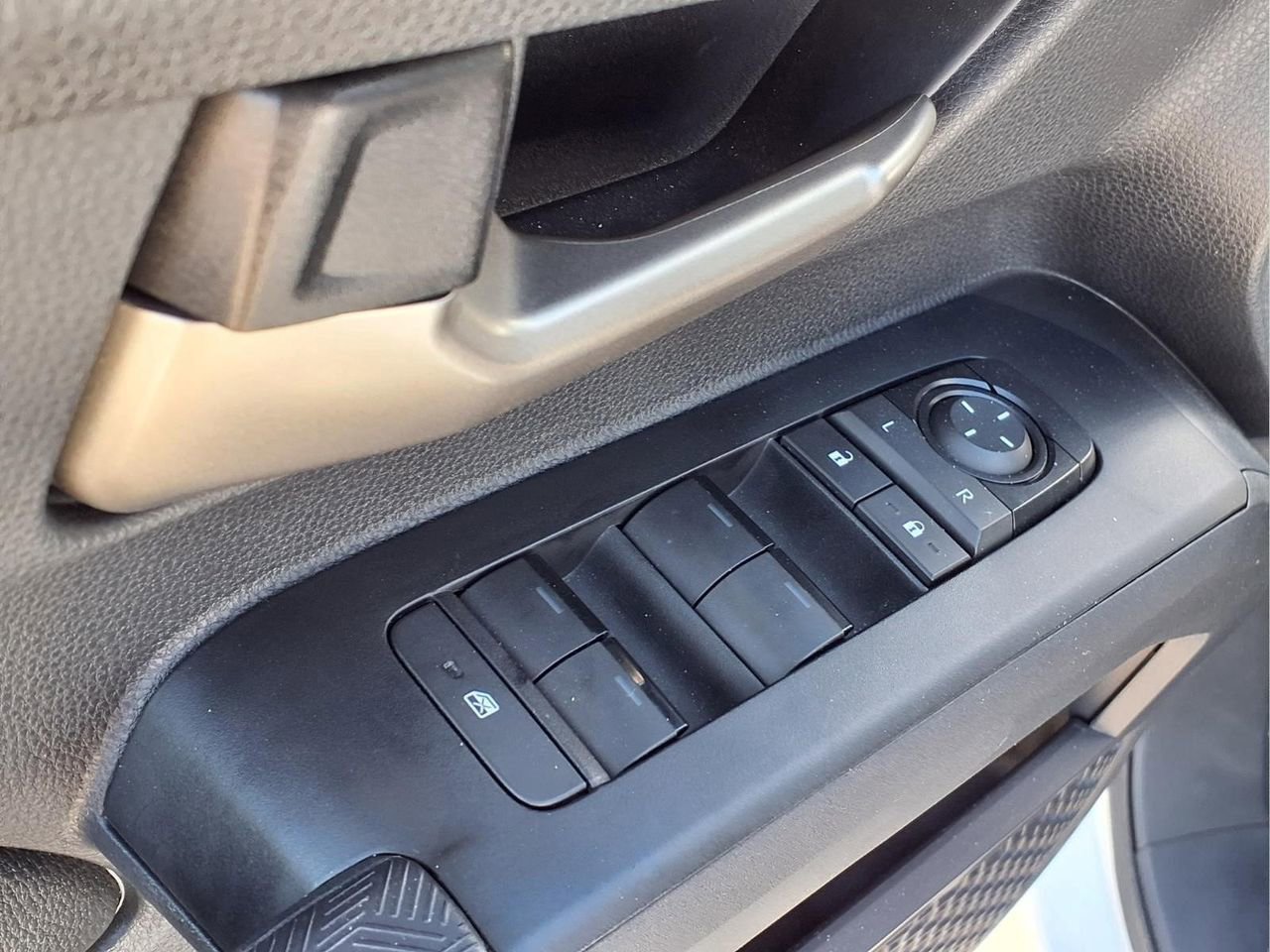 Used 2024 Toyota Tacoma TRD Off-Road image 14