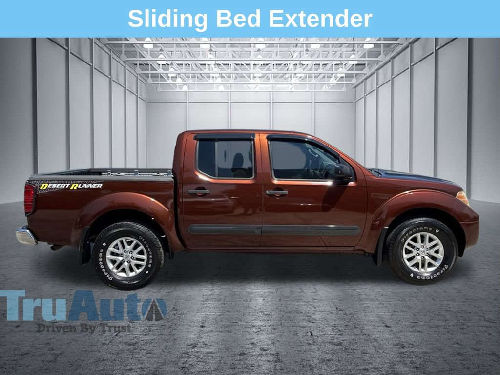 Used 2016 Nissan Frontier SV w/ SV Value Truck Package AWD/4WD image 9