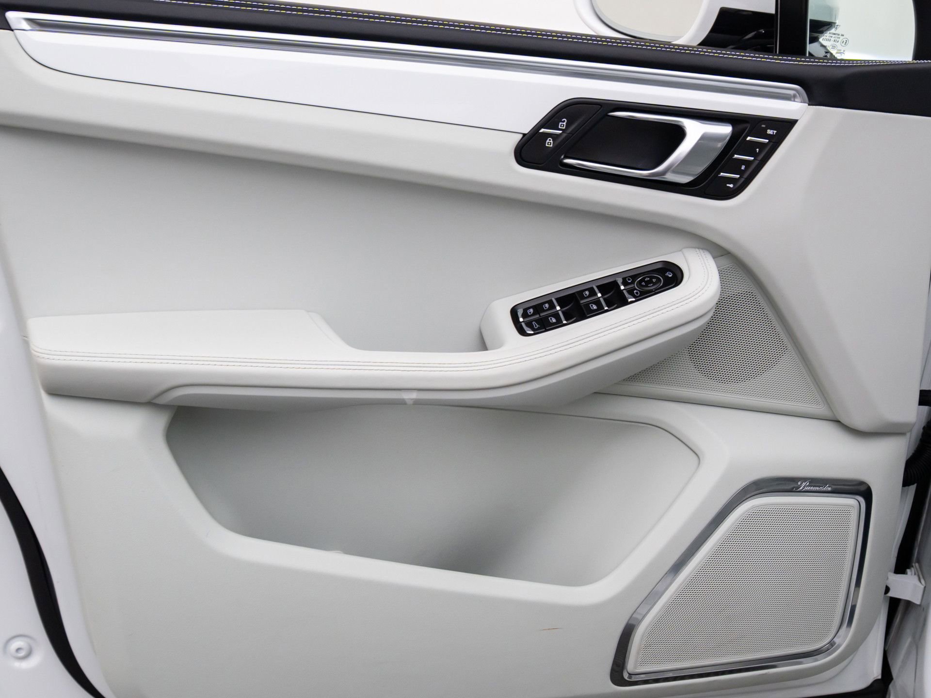 Certified 2024 Porsche Macan GTS image 14