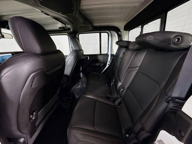 New 2025 Jeep Gladiator Sport image 23