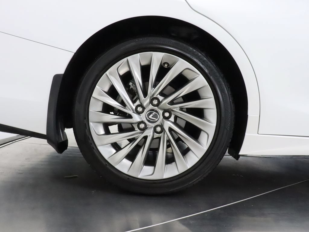Used 2023 Lexus ES 350 Ultra Luxury w/ Accessory Package (Z2) FWD image 41