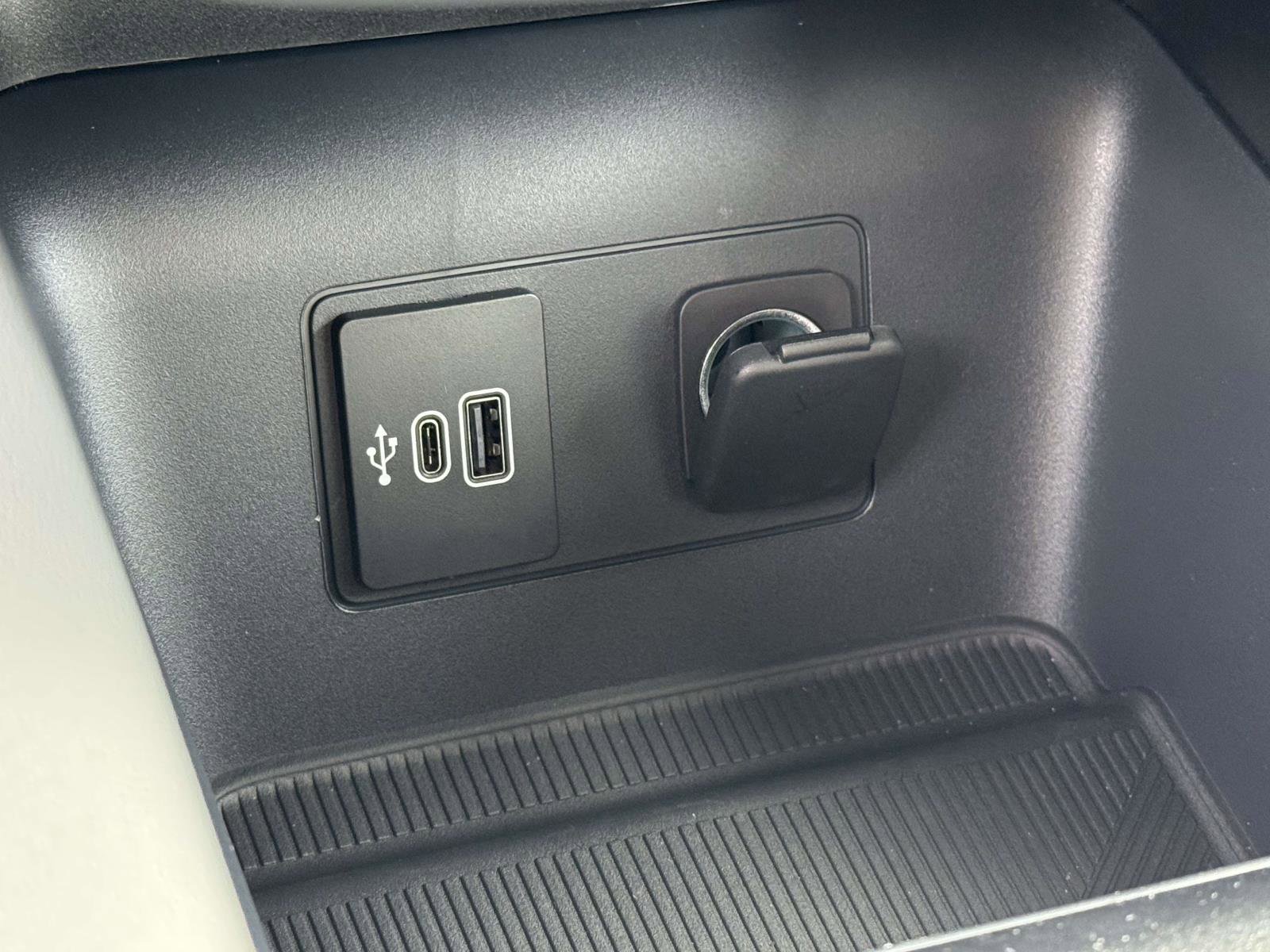 New 2026 Ford Explorer Active image 26