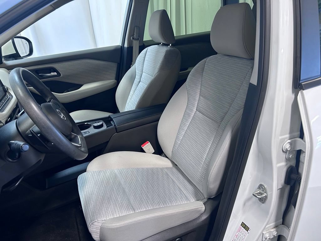 Used 2023 Nissan Rogue SV AWD/4WD image 7