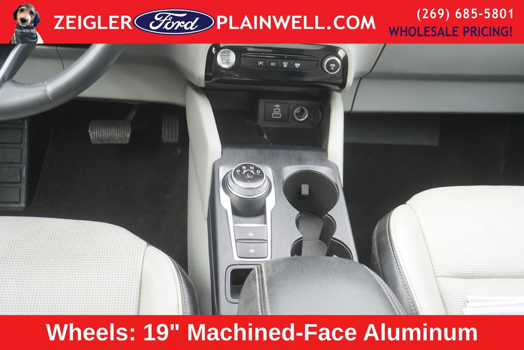 Used 2024 Ford Escape Platinum w/ Class II Trailer Tow Package image 19