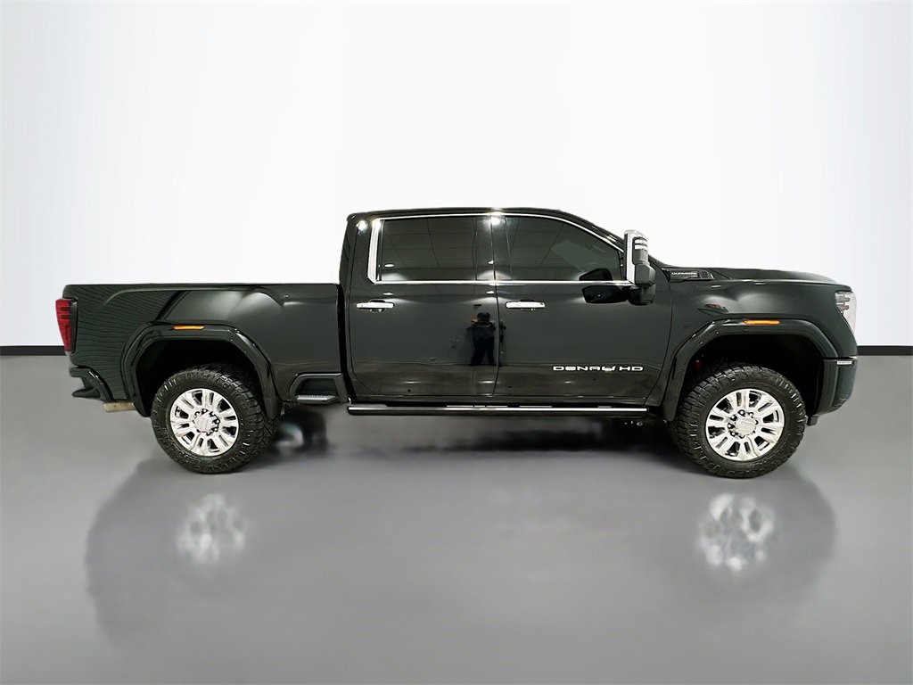 Used 2024 GMC Sierra 2500 Denali Ultimate image 8