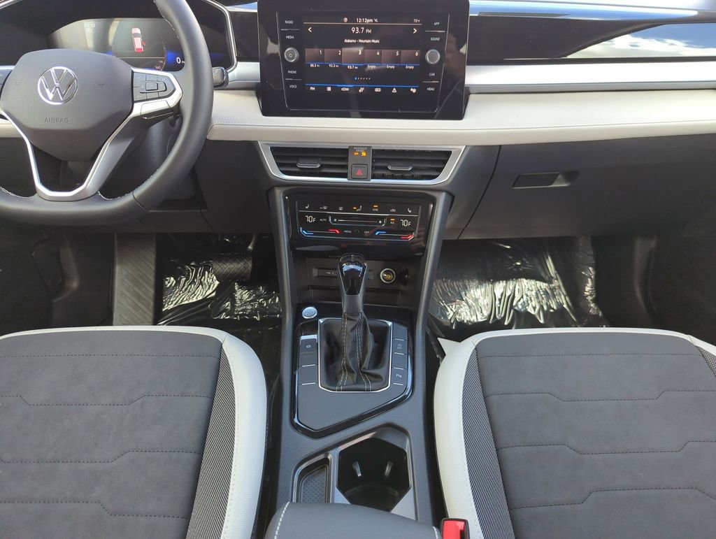 New 2026 Volkswagen Taos SE image 21