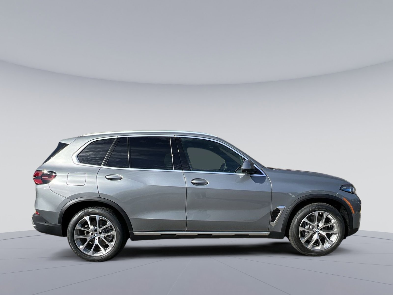 New 2026 BMW X5 xDrive40i w/ Premium Package image 6