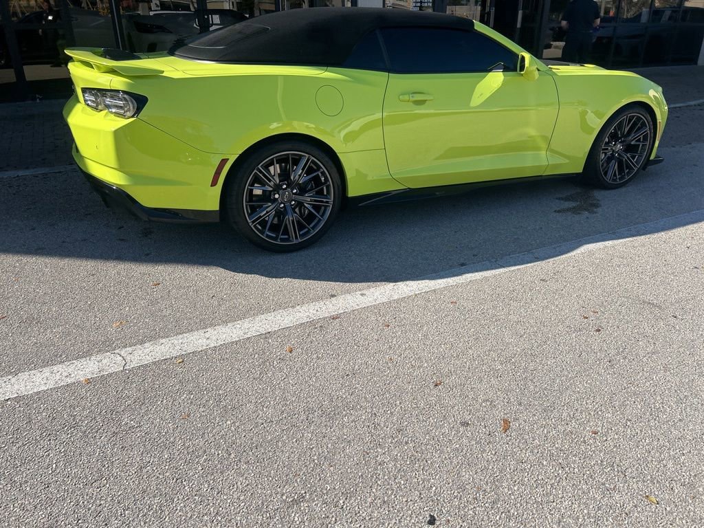 Used 2020 Chevrolet Camaro ZL1 image 3