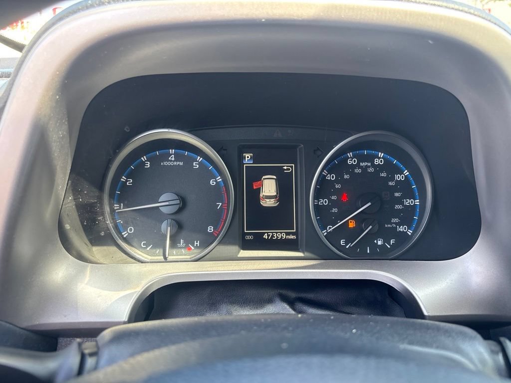 Used 2018 Toyota RAV4 LE w/ All Weather Liner Package FWD image 17